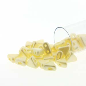 Pastel Cream Kheops par Puca Beads