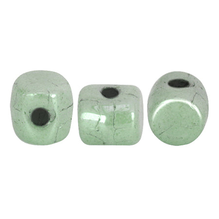 Light Green Luster Minos par Puca Beads