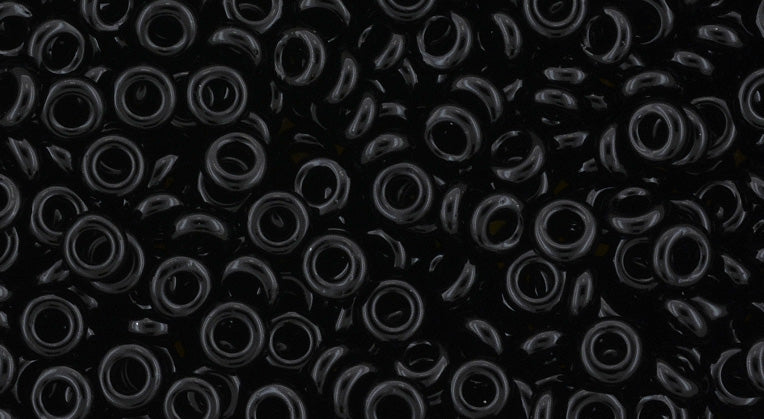 8/0 Demi Jet Black Opaque
