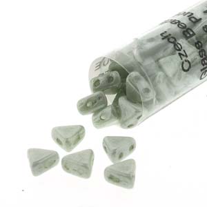 Opaque Light Green Luster Kheops par Puca Beads