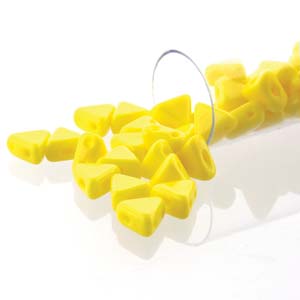 Opaque Jonquil Kheops par Puca Beads