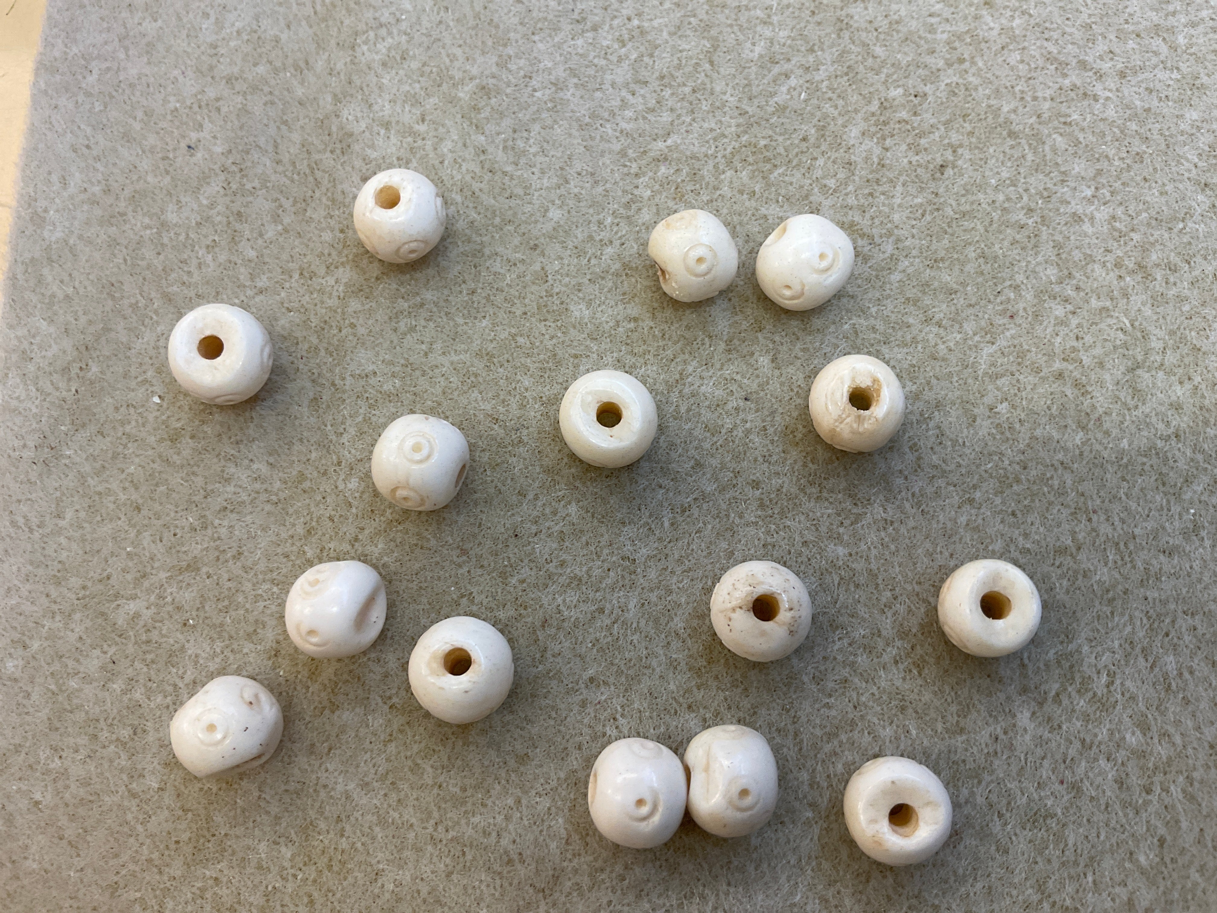 Bone Beads Round w/Circles/Dots