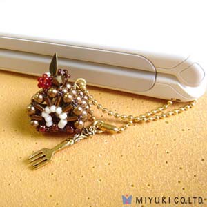 Miyuki Beading Kit - Mocha Roll Cake Charm
